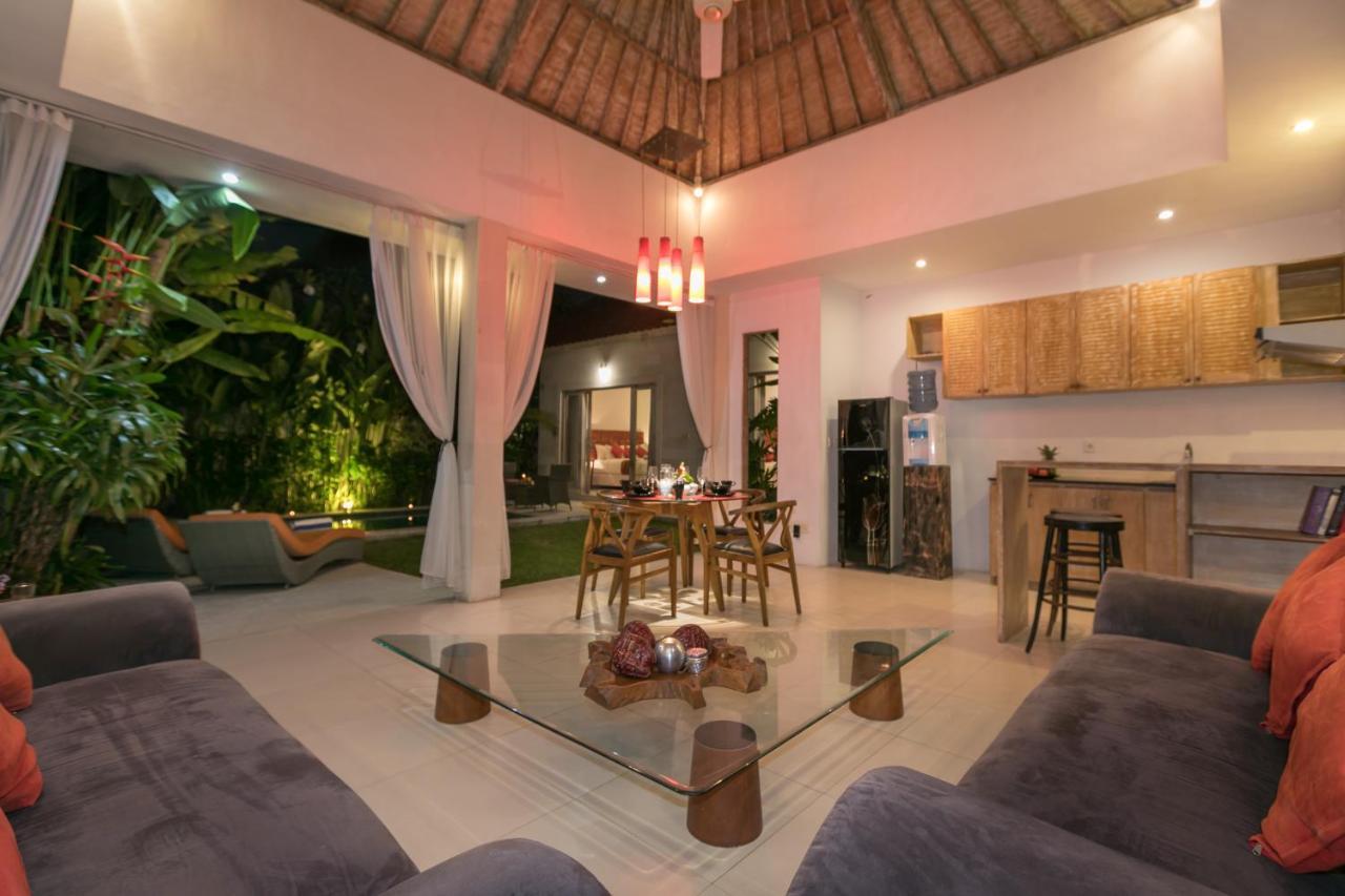 Villa Briana Seminyak By Villas R Us Екстер'єр фото