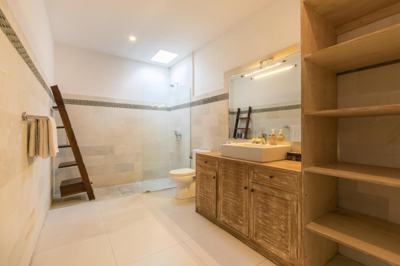 Villa Briana Seminyak By Villas R Us Екстер'єр фото