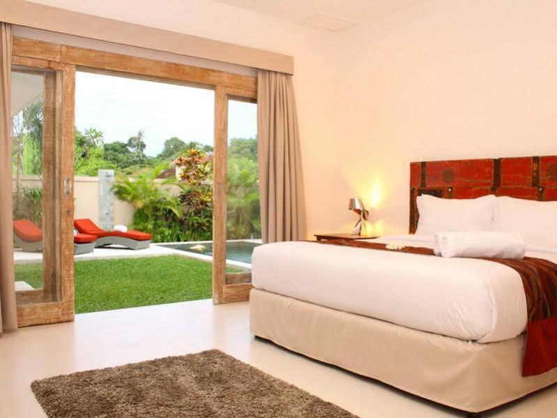 Villa Briana Seminyak By Villas R Us Екстер'єр фото