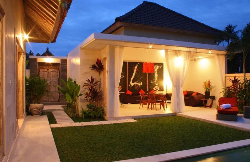 Villa Briana Seminyak By Villas R Us Екстер'єр фото